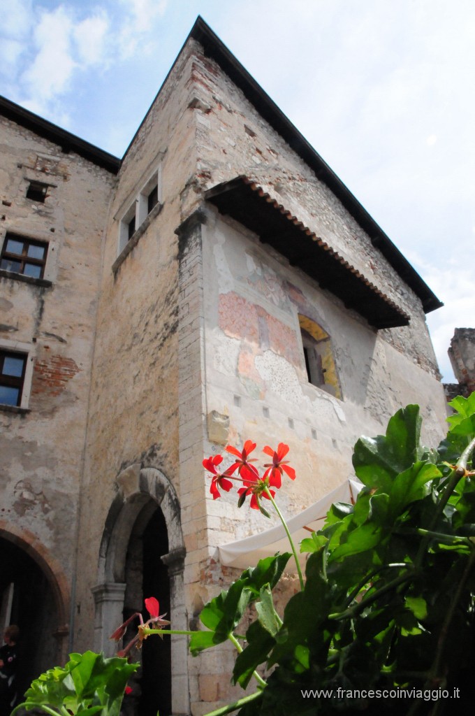 Castello di Beseno 2011.08.06_24.JPG